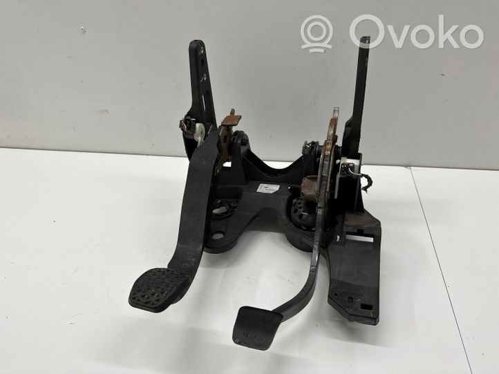 Opel Zafira C Pedal assembly 13407026