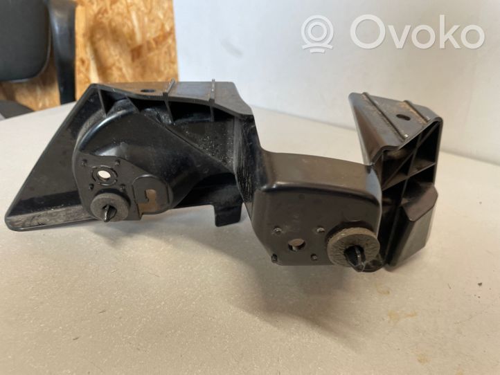 Ford Focus Support de pare-chocs arrière DS7317E850S