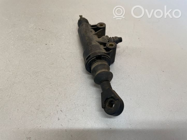 Mercedes-Benz Vito Viano W447 Cilindro secondario della frizione A6392900012