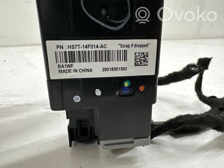 Ford Focus Connecteur/prise USB HS7T14F014AC