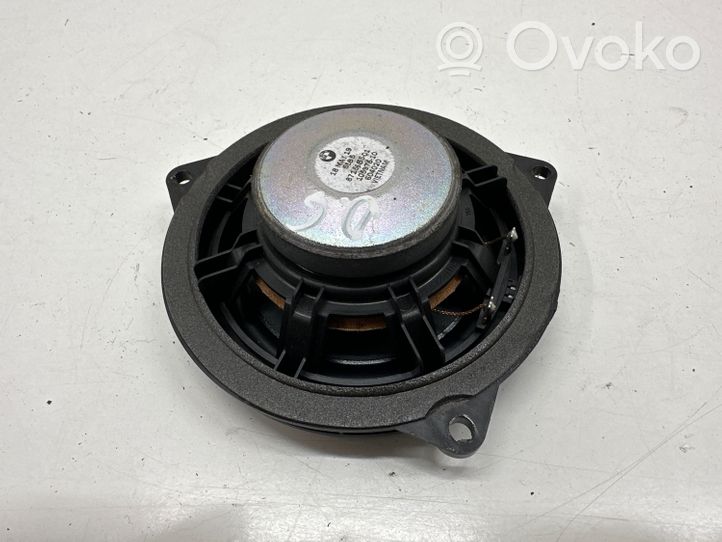 BMW 2 F46 Enceinte de porte arrière 8715685