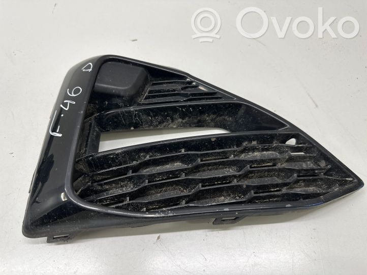 8073898 BMW 2 F46 Front fog light trim/grill, 60.00 € | RRR