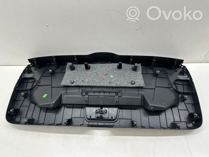 Volkswagen Golf Sportsvan Poszycie klapy tylnej bagażnika i inne elementy 