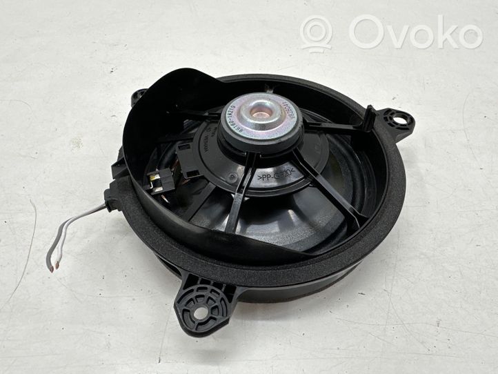 Toyota RAV 4 (XA50) Haut-parleur de porte avant 861601A210