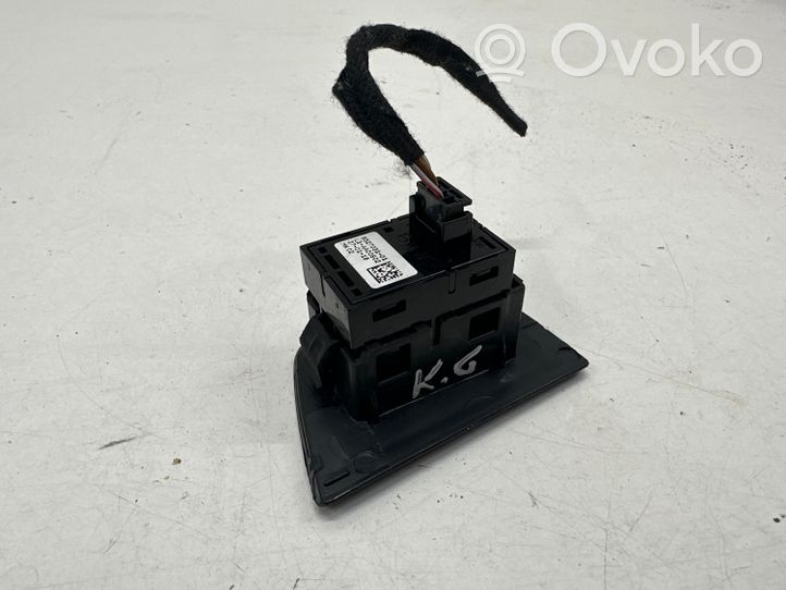 BMW 5 G30 G31 Interruttore di controllo dell’alzacristalli elettrico 9327031