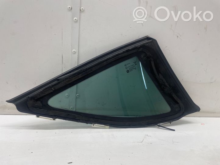 Opel Astra K Fenêtre latérale avant / vitre triangulaire 39045687