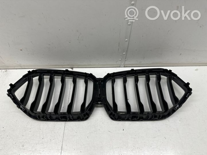 BMW X6 G06 Griglia superiore del radiatore paraurti anteriore 7481387