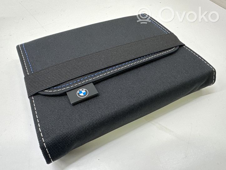 BMW X7 G07 Książka serwisowa 