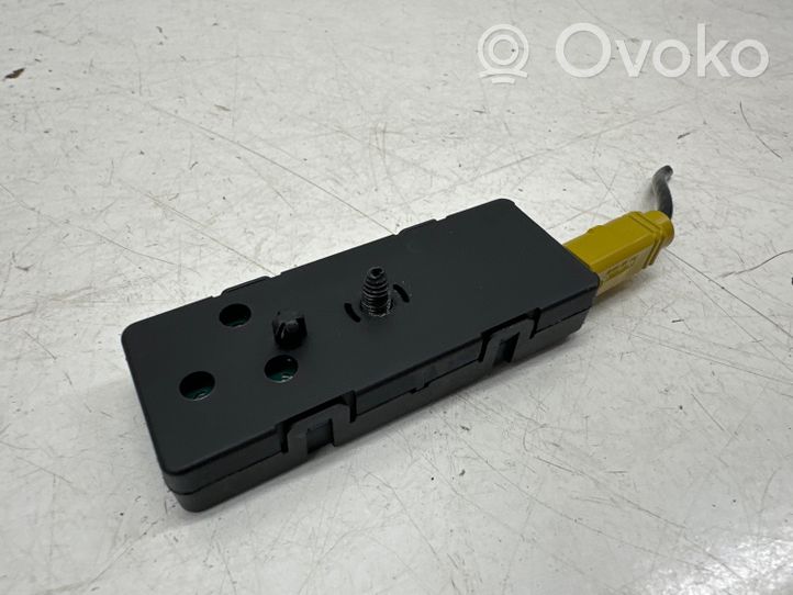 BMW X7 G07 Aerial antenna amplifier 6839352