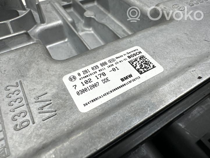 BMW X7 G07 Sterownik / Moduł ECU 7102178