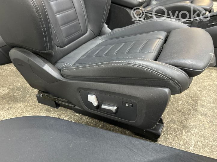 BMW iX3 G08 Set di rivestimento sedili e portiere 