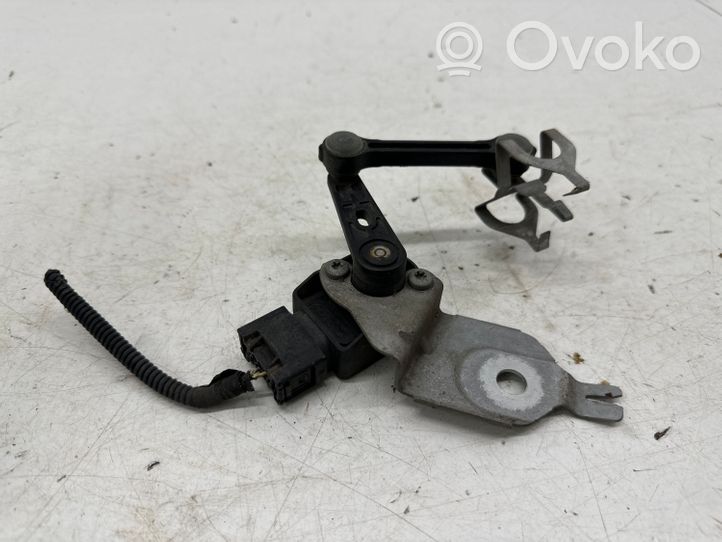 Mercedes-Benz C W205 Sensor de nivel del faro delantero/principal A0009053704