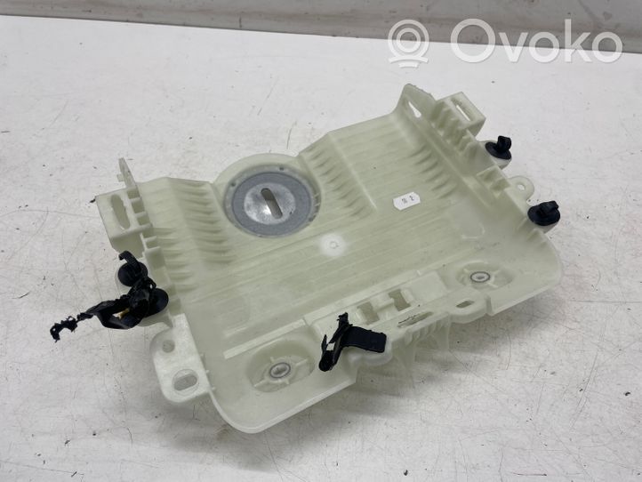 Ford Focus Autres pièces compartiment moteur JX6T14A254B