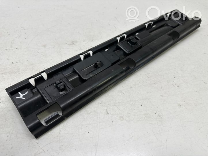 BMW X1 F48 F49 Listello di supporto del sottoporta 7332329