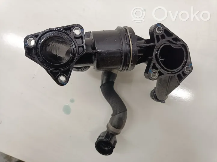 BMW 7 G11 G12 Termostat / Obudowa termostatu 8576289