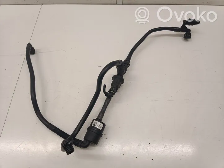 BMW 5 G30 G31 Tuyau sous vide 8672524