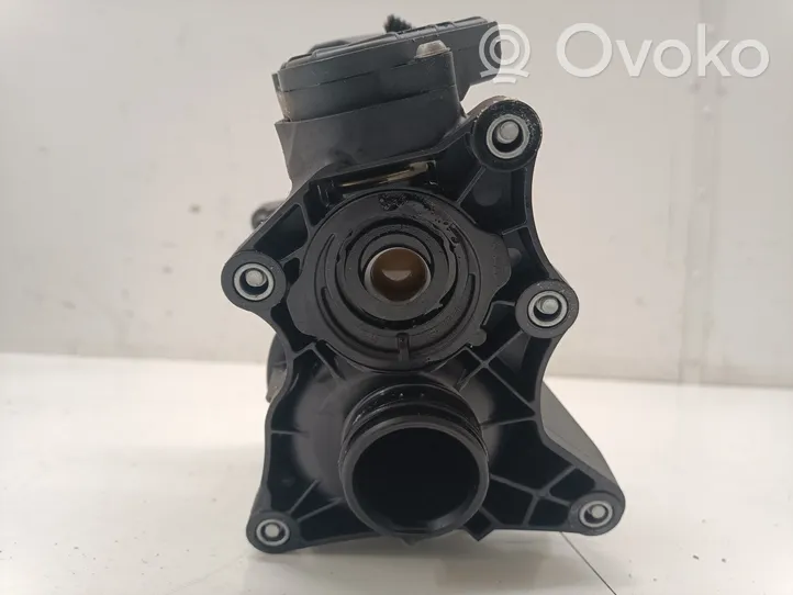 BMW 5 G30 G31 Termostato/alloggiamento del termostato 8642560