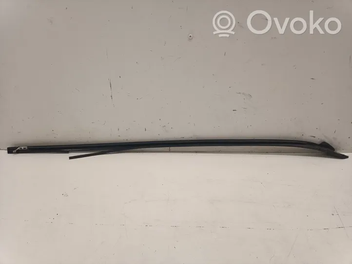 Opel Astra K Windshield trim 39041884