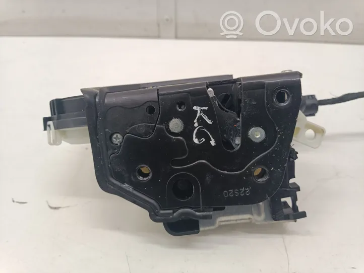 Audi A4 S4 B9 8W Etuoven lukko 4G0839015M