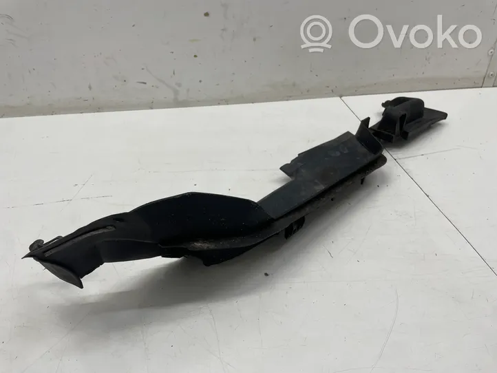 Audi A4 S4 B9 8W Panel wykończeniowy błotnika 8W0821169