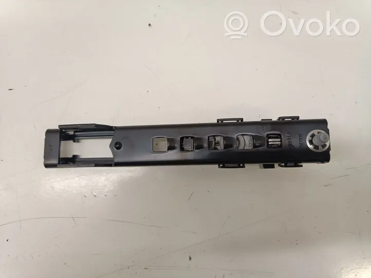 Mercedes-Benz E AMG W213 Seat belt adjustment rail A0008600388