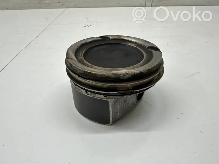 Mercedes-Benz C W206 Piston 