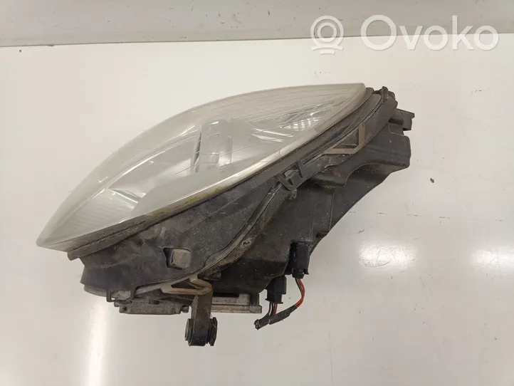 Mercedes-Benz R W251 Phare frontale A0028206026