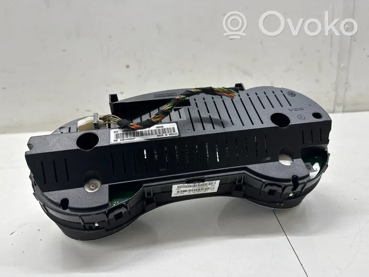 Mercedes-Benz R W251 Tachimetro (quadro strumenti) A2514402647