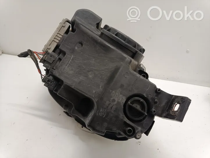 Mercedes-Benz R W251 Lampa przednia A0038205826