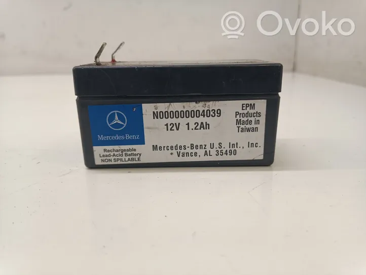 Mercedes-Benz R W251 Batterie N000000004039