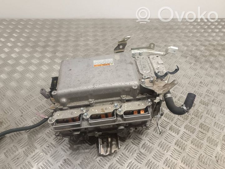 Toyota RAV 4 (XA40) Convertitore di tensione inverter 1817000320