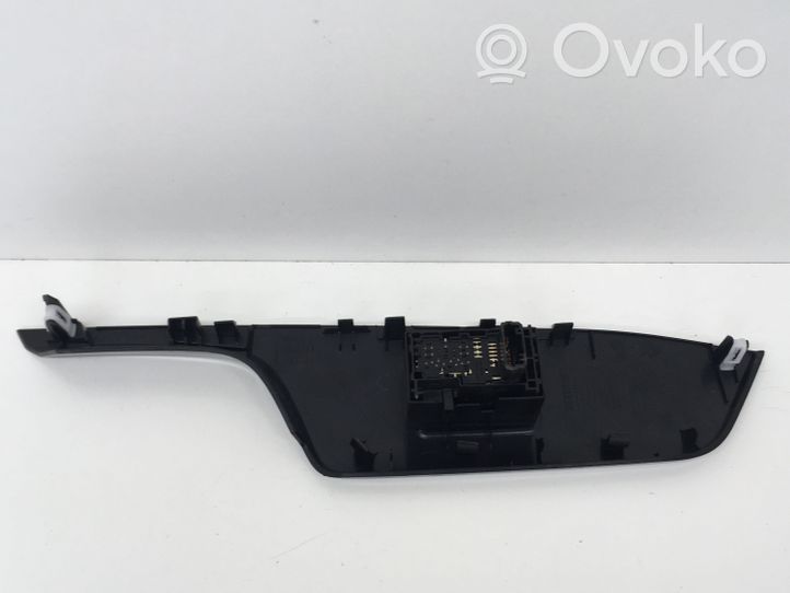 Toyota C-HR Support bouton lève vitre porte avant 74231F4010