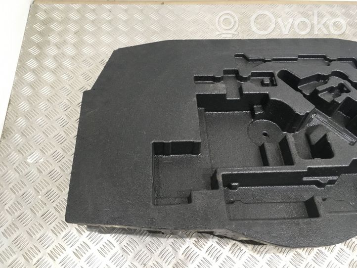 Toyota C-HR Boîte à outils 64777f4010