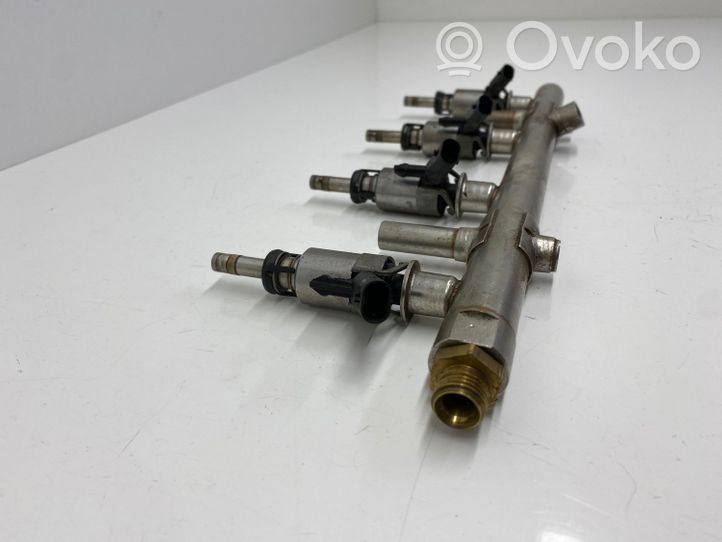 Audi A5 Tuyau de conduite principale de carburant 06K133317AB