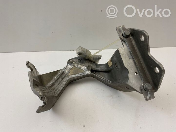 McLaren MP4 12c Plaquette / support d'étrier avant 11D0011CP