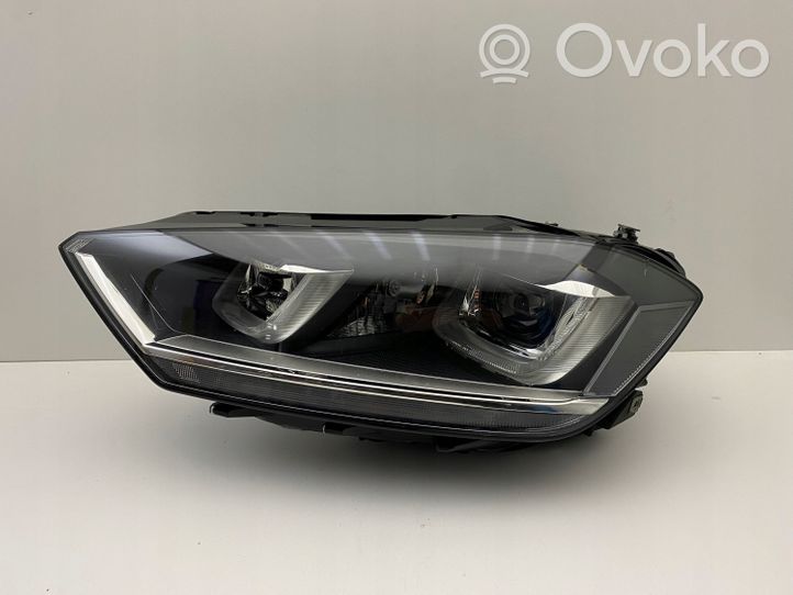 Volkswagen Golf Sportsvan Lampa przednia 517941033B