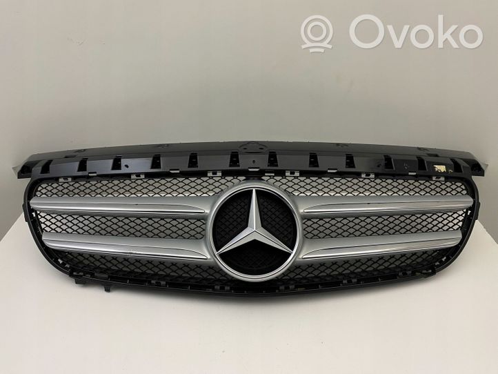 Mercedes-Benz B W246 W242 Etupuskurin ylempi jäähdytinsäleikkö A2468801483