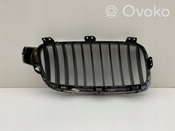 BMW 3 F30 F35 F31 Grille calandre supérieure de pare-chocs avant 7263481