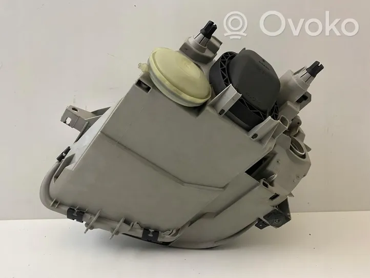 Mercedes-Benz SLK R170 Lampa przednia A1708202461