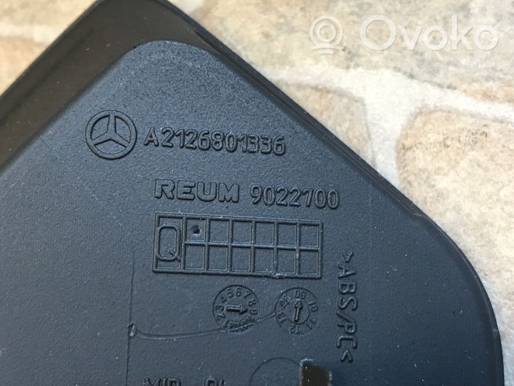 Mercedes-Benz E W212 Radion/GPS-laitteen pääyksikön kehys A2126801336