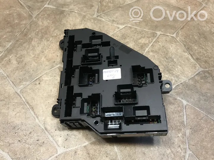 BMW 7 F01 F02 F03 F04 Releju montāžas bloks 9252812