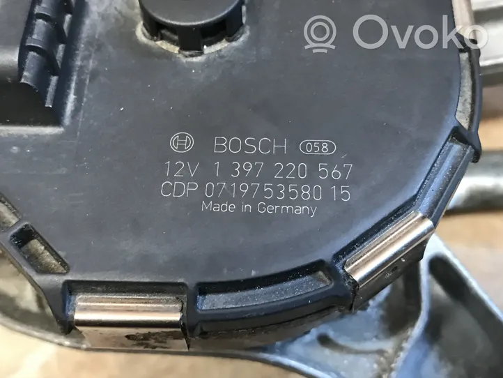 Mercedes-Benz C W204 Mechanizm i silniczek wycieraczek szyby przedniej / czołowej 1397220567