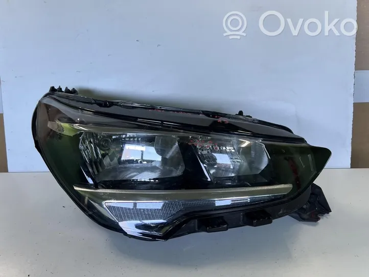 Opel Corsa F Lampa przednia 9829465380