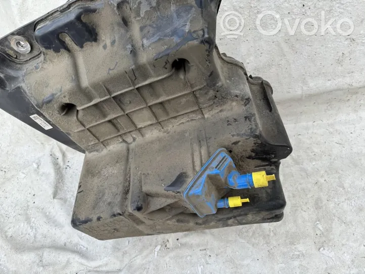 Audi A4 S4 B9 8W AdBlue-nestesäiliö 8w0131878bk