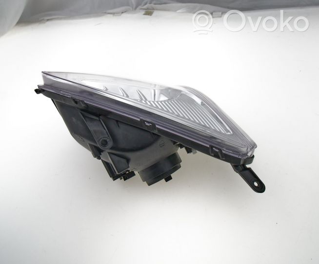 Toyota RAV 4 (XA20) Lampa przednia 8117042180