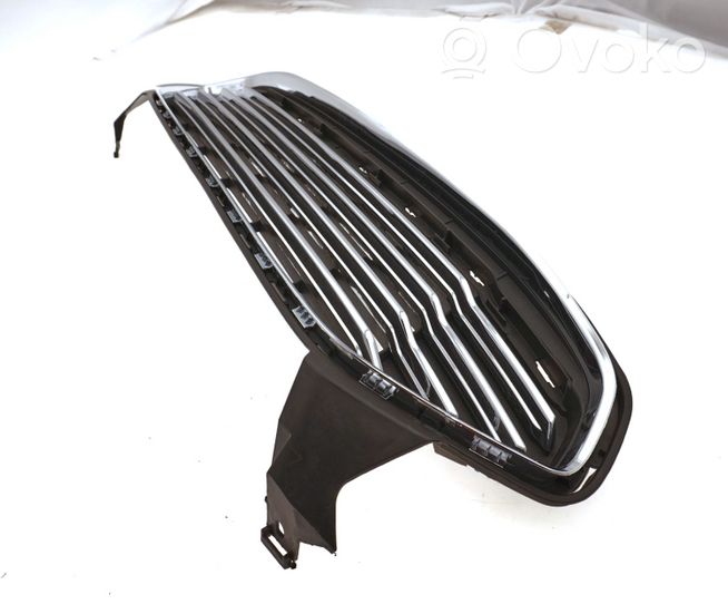 Ford Fusion II Grille calandre supérieure de pare-chocs avant DS7Z8200B