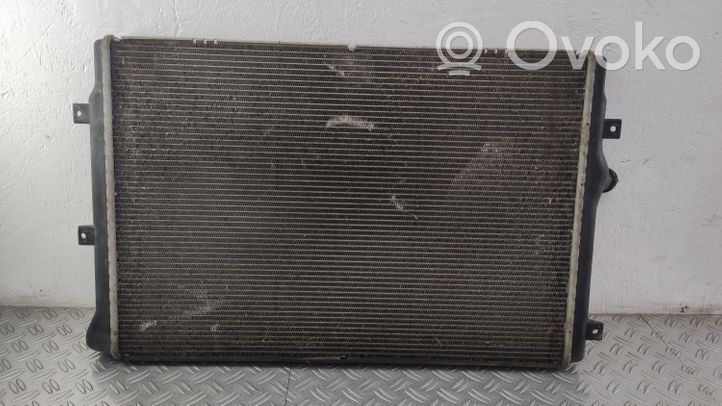 Volkswagen PASSAT B7 Radiateur de refroidissement 1K0121251DM