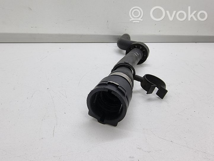 BMW 5 E60 E61 Engine coolant pipe/hose 6912735