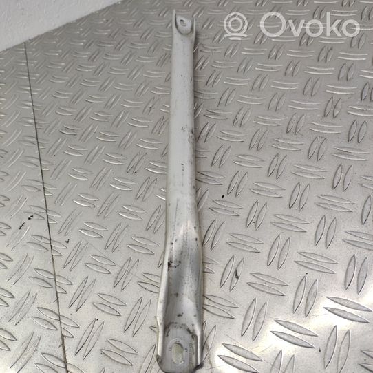 BMW 6 F12 F13 Kita variklio skyriaus detalė 7180315