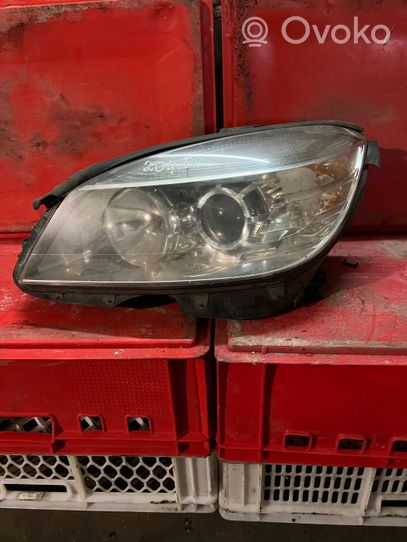 Mercedes-Benz C AMG W204 Lampa przednia A2048208361